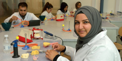 You know the drill.
With rigorous work-based learning placements, you'll become accustomed to the workplace!
Study Dental Technology at #UoBolton and learn in state-of-the-art-facilities:
bit.ly/2tsUXxv
<a href="/BoltonDenTech/">Dental Tech UOB</a> #UniAsItShouldBe #UoBolton