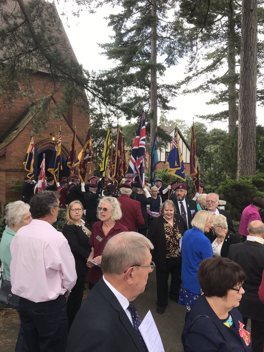 craigjleyland's tweet photo. A very special day in Woodhall Spa. 75th anniversary of Arnhem and the dedication of a stained glass window in St Peter’s church to commemorate the action. Privileged to attend. https://t.co/ZED2grLTNj