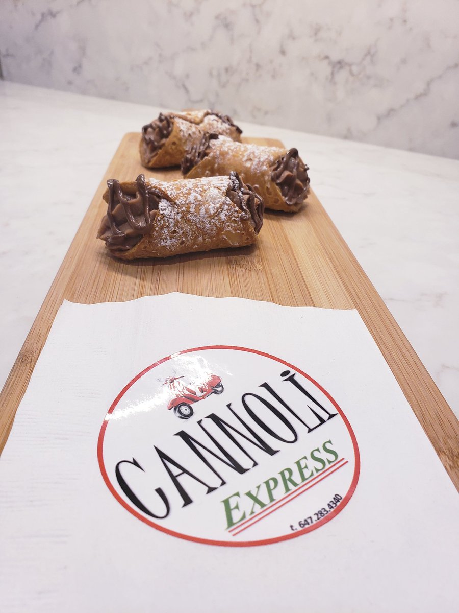 CannoliExpress's tweet photo. @FoodNetworkCA These look great.  Have you tried these Cannoli from Cannoli Express? Check us out. #cannoliexpress,#cannoli ,#Ricotta #sweetricotta,#cannoliparty, https://t.co/2v27SIhvOJ