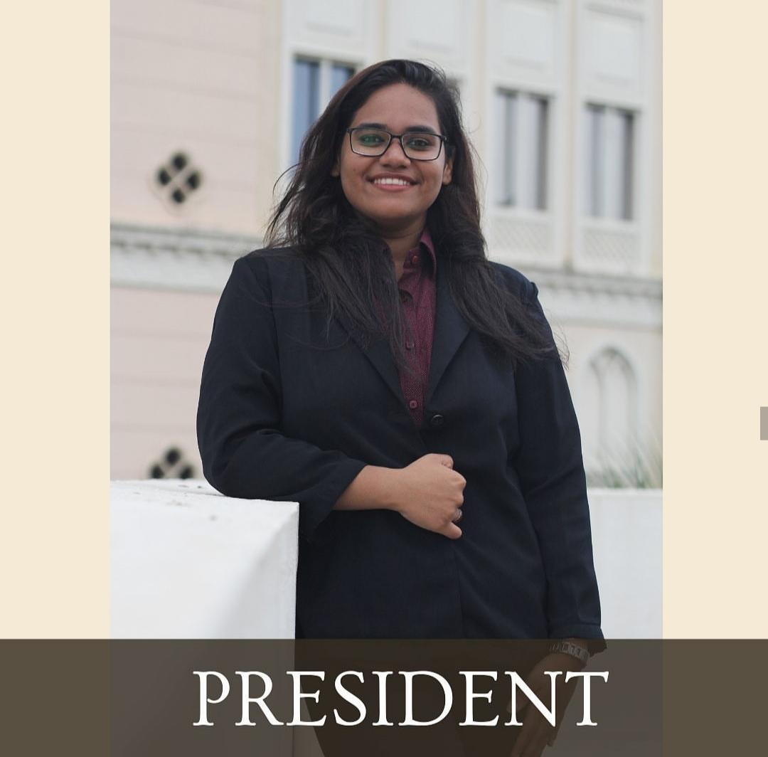 bankyaan's tweet photo. “Work smart not hard” has always been her mantra. Whether it’s midnight she will be a call away to handle our problems. She won’t speak much but a word will summaries her recommendation.
Introducing our President:
Tasneem Bhavnagarwala 
#bbi #bankyaan #hindujacollege https://t.co/v21n9p84LN