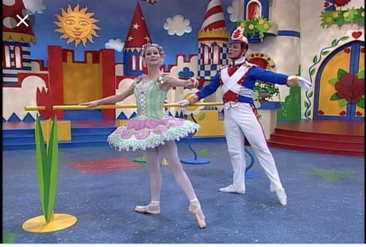 itsalexanduhhh's tweet photo. @Iushice Ok but is anyone gunna talk about this show and the wildly vague memories that come with it #thetoycastle https://t.co/Lk0dGZRV8P