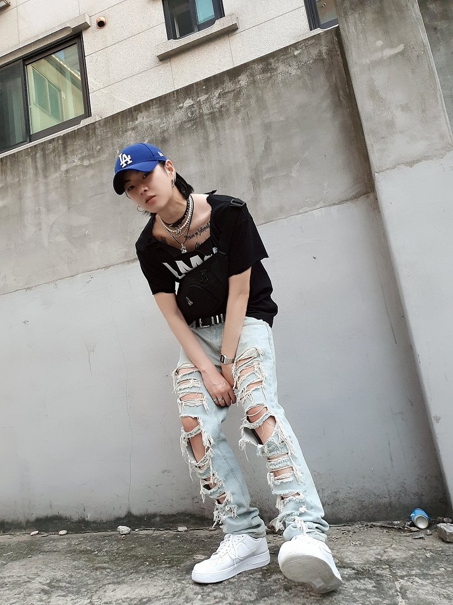 NewWorld_VICTON's tweet photo. (#한세) 안녕 앨리스 https://t.co/lSb7IYk91V