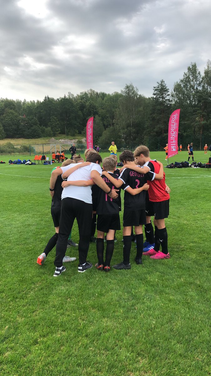 Soraliike Lindberg Cup on startannut Kirkkonummen Urheilupuistossa. Tsemppiä peleihin kaikille! 🏆⚽️#fckirkkonummi #fckirkkonummi07 #kirkkonummi #lindbergcup