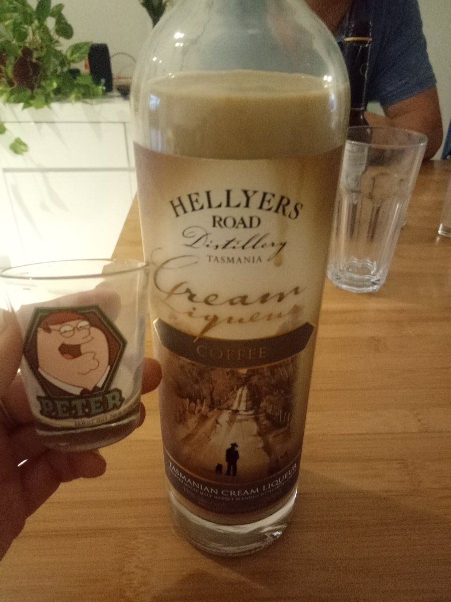 MsLisaHerbert's tweet image. The long lunch continues. #Hellyers