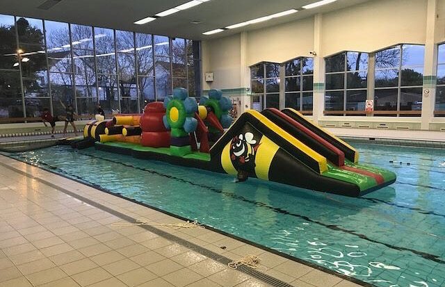 TunbridgeW_LC's tweet photo. Need to entertain the kids? Head down and join us for Inflatable Fun 11:00-12:00 #HolidayActivities #ThinkFreshStart #swim #swimming #summer #holidayfun #family #kids #tunbridgewells #fusionlifestyle https://t.co/1Q7mWaMWPu