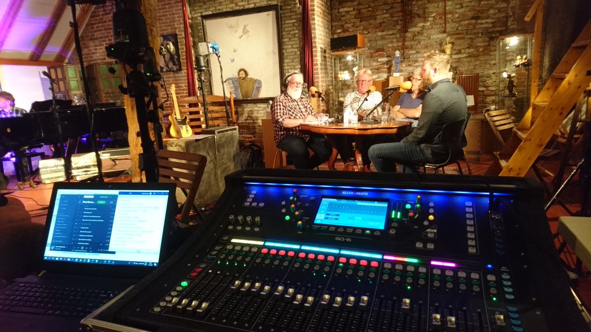 Twij Deuntjes am See, op Radio en Tv! <a href="/rtvnoord/">RTV Noord</a> met <a href="/Kainbongel/">Henk Scholte</a> <a href="/Pe_en_Rinus/">Pé & Rinus</a> <a href="/swindergrunn/">Swinder</a>