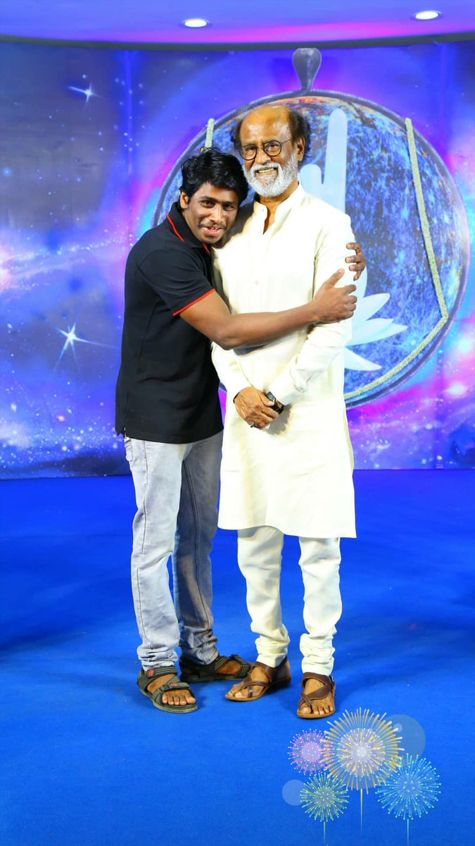meyyappangopi's tweet photo. #44YrsOfUnmatchableRAJINISM
#anbullarajinikanth😍
#andrum #indrum #endrum
Orey superstar😎
@rajinikanth 🤘🤘🤘 https://t.co/44YCysvZMS
