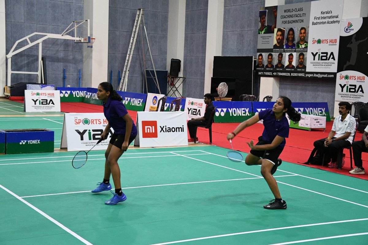 BAI_Media's tweet photo. 🥉 medallists in the doubles categories are confirmed!💪
GD-#TreesaJ/#VarshiniV defeated Shruti/Samriddhi 21-16,21-18
BD-#NavaneethB/#QadeerM defeated Edwin/Aravind 21-12,21-12
XD-#SathishK/#RamyaC defeated Sankarprasad/Nafeesah 21–19,19-21,21-19.
Kudos guys!
#IndiaontheRise https://t.co/AqrHZHhF3h
