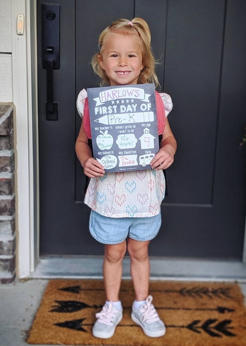 KeethaB's tweet photo. First day of Pre-K.
#HowFastTheyGrowUp
#HarlowMae https://t.co/3Z2oY5JAuM