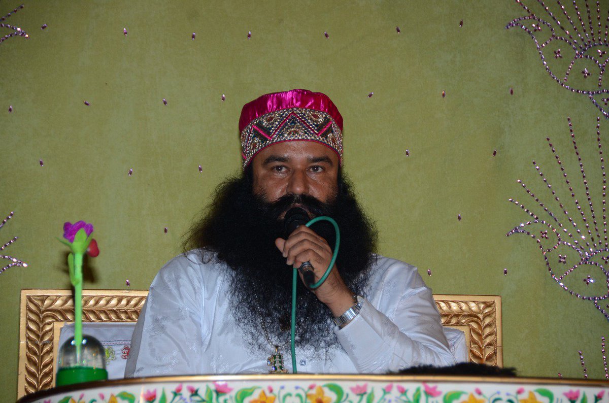 MANISHAINSAN2's tweet photo. आज के दिन
आप @Gurmeetramrahim जी
हमारे घर आये थे❤🌷😍😘🙇🙏
#सतगुरु_धाम
#आपकी #रहमत ❣🙇🙏
बढ़-चढ़ के हम सब सेवा-सिमरन-परमार्थ करे
हमें ऐसा बनादो🙇🙏
#पिताजी
और जल्दी फिर से आजाओ
@insan_honey
#18thAug
Thanks🌷❣😘😘 https://t.co/BOvdhpY2bC