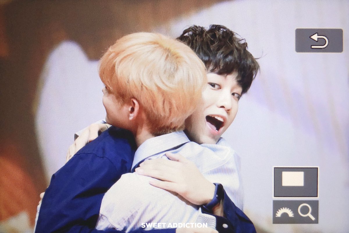 swtaddiction_tn's tweet photo. 190818 THE 세진 팬미팅 게스트, 세진이 형 넘나 반가운 #토니 #Tony #여경천 #余景天 #Yujingtian #홍이 #HONGYI https://t.co/tApHB9cKkN