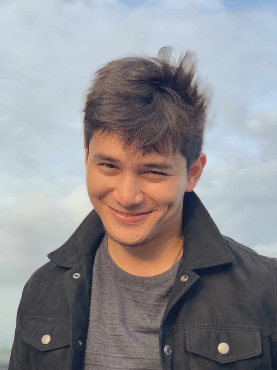 Rurumadrid8's tweet photo. Flex ko lang dimple ko 😂😂😂 https://t.co/8ac1vxk3CH