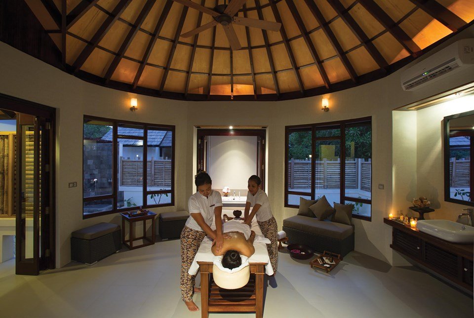The Akiri by <a href="/mandaraspa/">Mandara Spa</a> at <a href="/atmosKANI/">Atmosphere Kanifushi</a>  boasts of a spacious relaxation lounge and a spa complex of 6 double treatment rooms – all amidst lush landscaped gardens and views of the eastern coast of the island.

.
.
.
.
.

#Atmoskani #Maldives #Kanifushi #Lhaviyaniatoll #spa