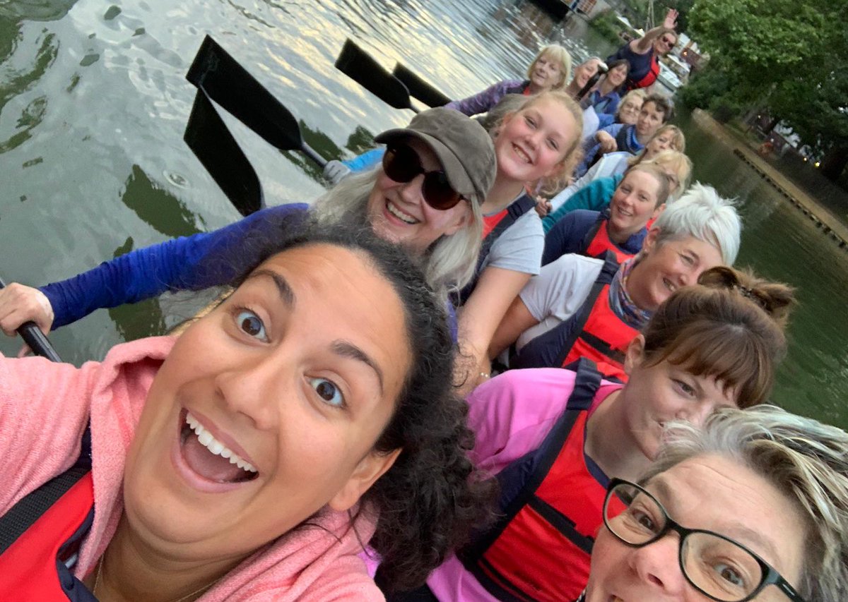 This is how much fun we have out on the water! We had a brilliant Tuesday evening paddle 😁 If you’ve been affected by cancer and fancy joining our supportive and welcoming club message us 🐲🛶 #Oxford #dragonboat #cancer