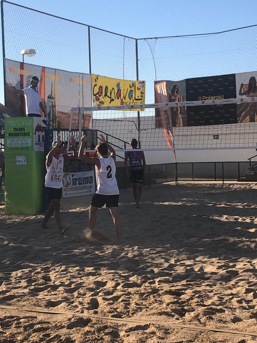 OCTAVOS DE FINAL!!
9:00

CV Portol/-BAL
CV Manacor/-BAL
9-21;13-21