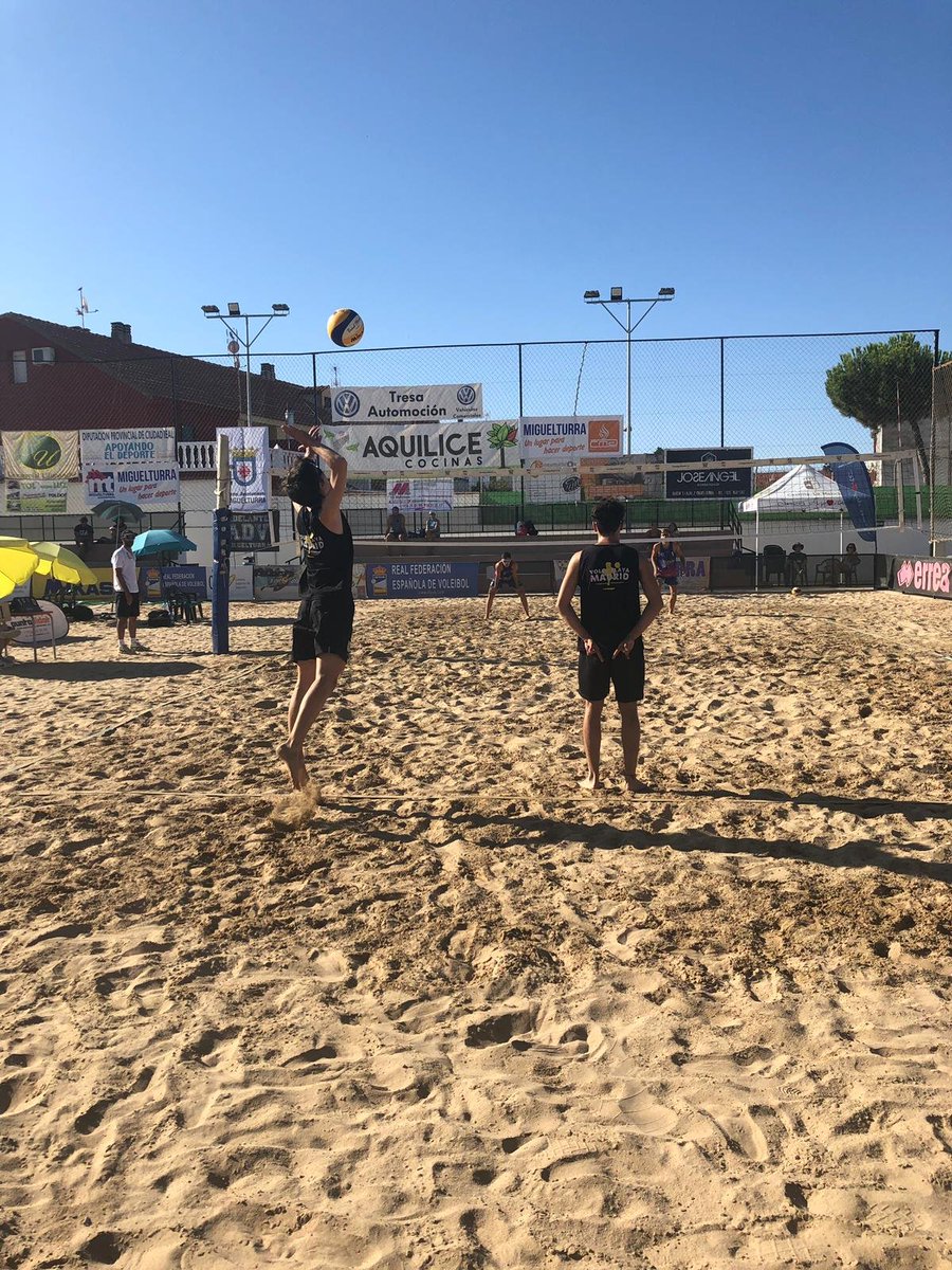 OCTAVOS DE FINAL!!!
9:50

El Ruedo-Arahal/-AND
Voley Playa Madrid/-MAD
21-14;21-11