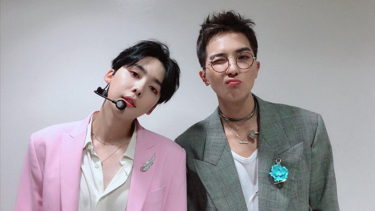 yg_winnercity's tweet photo. [📥또또또📥] 이른 시간부터 우리 인서들 덥고 피곤한 가운데 수고수고🙏🏻 긴장한 #김또또 님과 #송똘똘 님도 수고수고👍🏻 남은 시간 행복한 충전하시길 바라며💙 #THANKYOUINNERCIRCLE #JINU #김진우 #지누솔로 #MINO #송민호 #WINNER #��너 #김진우_또또또 #CALL_ANYTIME #JINU_HEYDAY #YG #WINNERCITY https://t.co/96lkH6YSyb