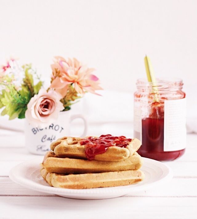 [ 232 / 365 ]
✨Se ci stai anche solo pensando, ci sei già dentro.✨
.
Domenica dal lento risveglio, domenica dal profumo di ciambella e caffè che arriva dalla cucina, domenica dal sottofondo musicale del vicino.
Domenica di colazione con i waffle al t… ift.tt/33G61bh