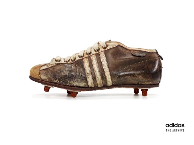 adidas Samba focicipő 1953-ból