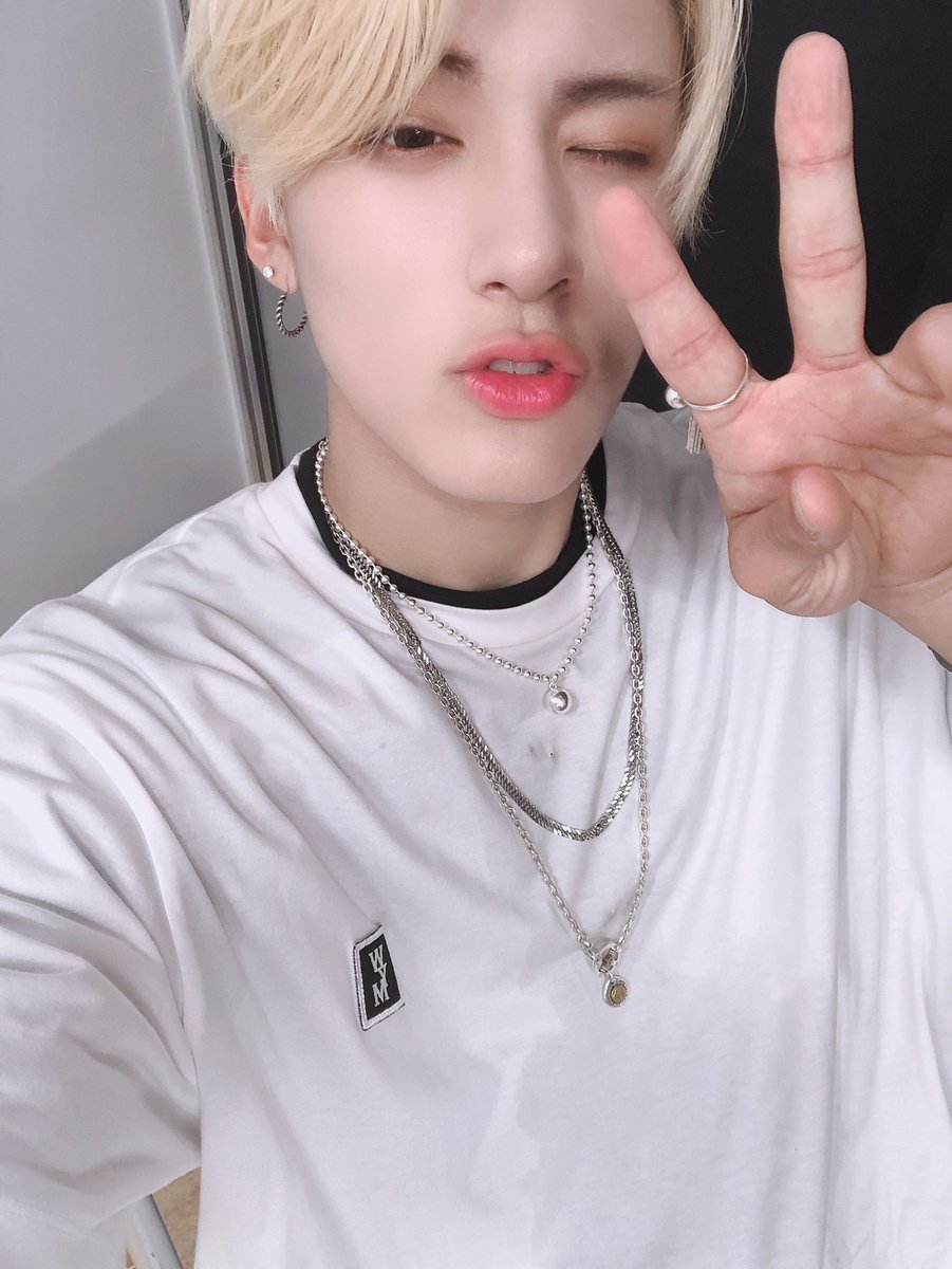 에릭] D.D.D Day-1 💜☺️ #THEBOYZ #DREAMLIKE #DDD