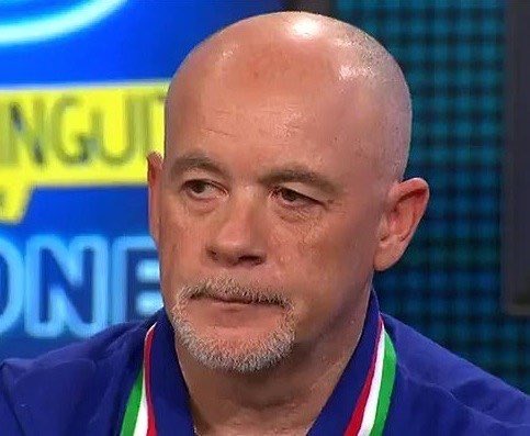 jotajordi13's tweet photo. Esta es la cara q se les queda a mis compañeros de @elchiringuitotv a final de temporada, cuando en 11 años han visto ganar la Liga al Barça en 8 ocasiones.
Ahora a +3, a final de año a -17.
#acibeles @JLSanchez78 @alfredoduro1 @juanma_rguez @As_TomasRoncero https://t.co/ZT1knldV7W