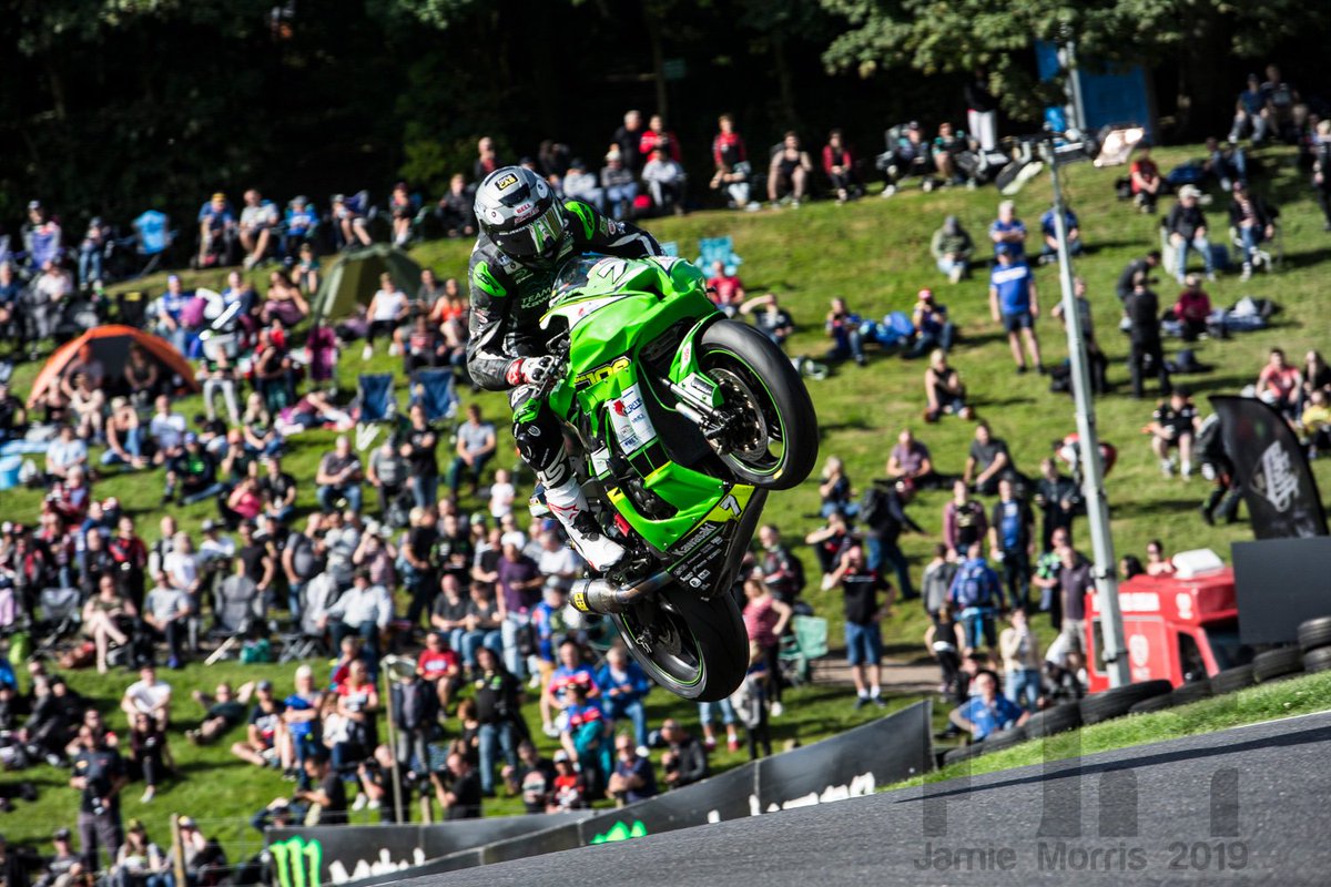 JamieMorris19's tweet photo. You can take the man out of Motocross. But you can't take Motocross out of the man....😶 https://t.co/wY9MDHfmKV
