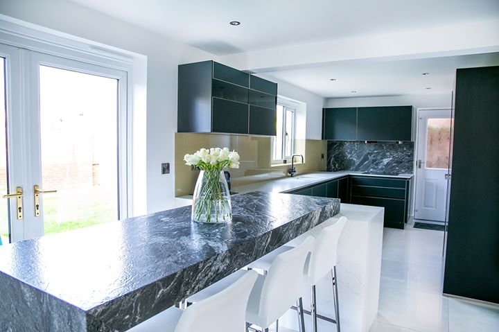 PortfolioKitch's tweet photo. Think you can't afford a German designer kitchen? Think again! From just £7,000💷 we can supply the kitchen of your dreams💭

Why not pop into the showroom for a coffee☕️ and a chat on what you're able to achieve on your budget. 

#BuyLocal #portfolioexperience https://t.co/BscHmFNeM4