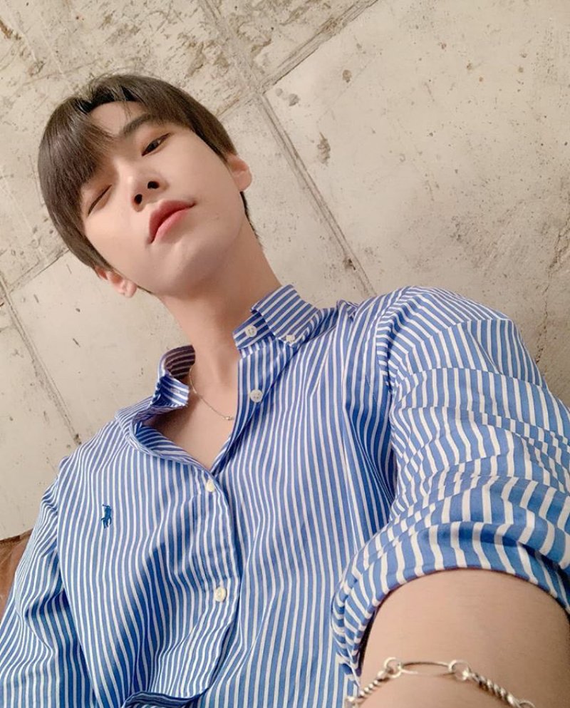 yepmulti's tweet photo. Doyoung with his brown hair💚 https://t.co/a6EWKLME6V