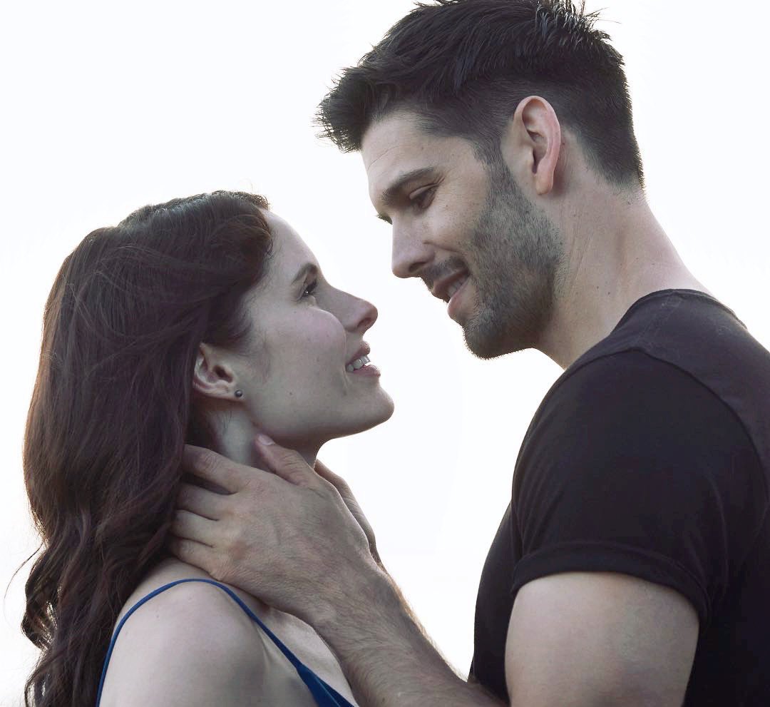 ReadingBrunette's tweet photo. Day 15 - Rylee & Colton # 2
The look Rylee & Colton give each other! ๐ฅฐ
..........................
#KBromberg #DrivenSeries #DrivenBooks #Passionflix #LoveStory #Book #ColtonDonavan #RyleeThomas #Ace #IRaceYou #ColtonAndRylee #OliviaApplegate #CaseyDeidrick #30DaysOfDriven https://t.co/uiFGOIreH5