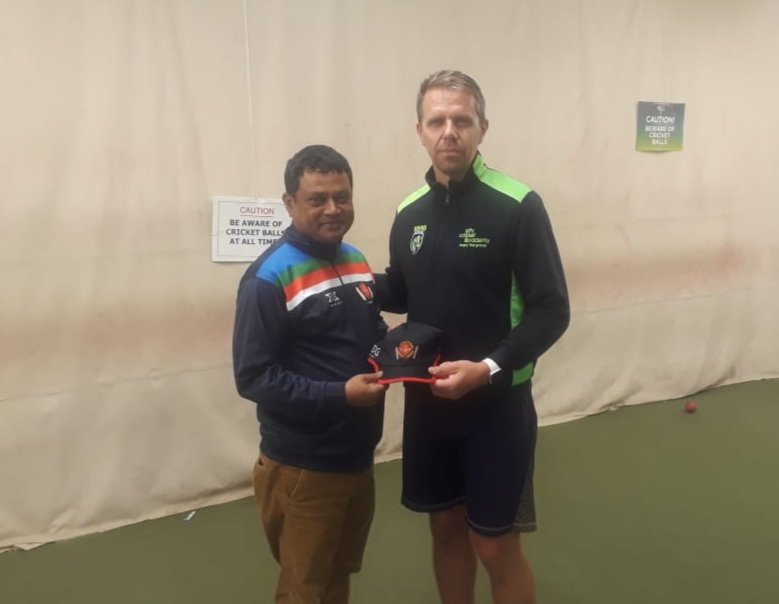 pccacademy2019's tweet photo. Team #PalandChatterjeeCricketAcademy's #MasterClass with #CarlCrowe,Former English First-Class Cricketer and Coach at @citycricket Academy ๐
Leicester-based biomechanist,Sir Crowe is presently working as a #SpinConsultant with @kkriders in #IPL https://t.co/AolFKWZia0