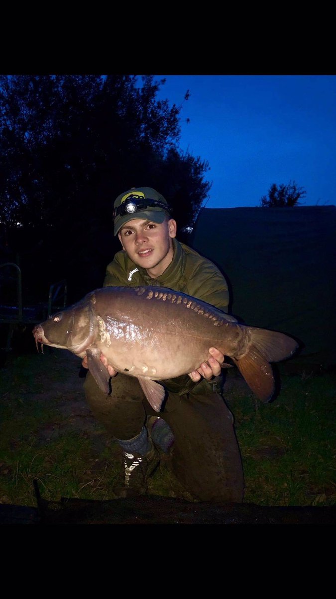 galaxybaits's tweet photo. ***********PB Alert**********
Our latest addition to Galaxy Baits Team UK has smashed his PB with a cracking 31lb linear from Cackle Hill ! He had result few weeks ago banking plenty of  carp from Oak Lakes ! 
#Topangling
#Teamsgettingstronger
#Xavierwafters
#SkunkOilPopUp
#🏴󠁧󠁢󠁥󠁮󠁧󠁿 https://t.co/HxCCGb6y47