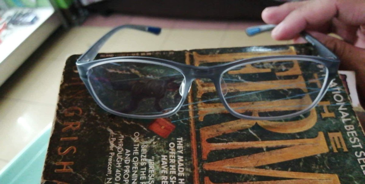 lechaperone's tweet photo. Hello new spectacles! 🤓 #Multicoated #Transition #Bendable https://t.co/IV7JghSe0F