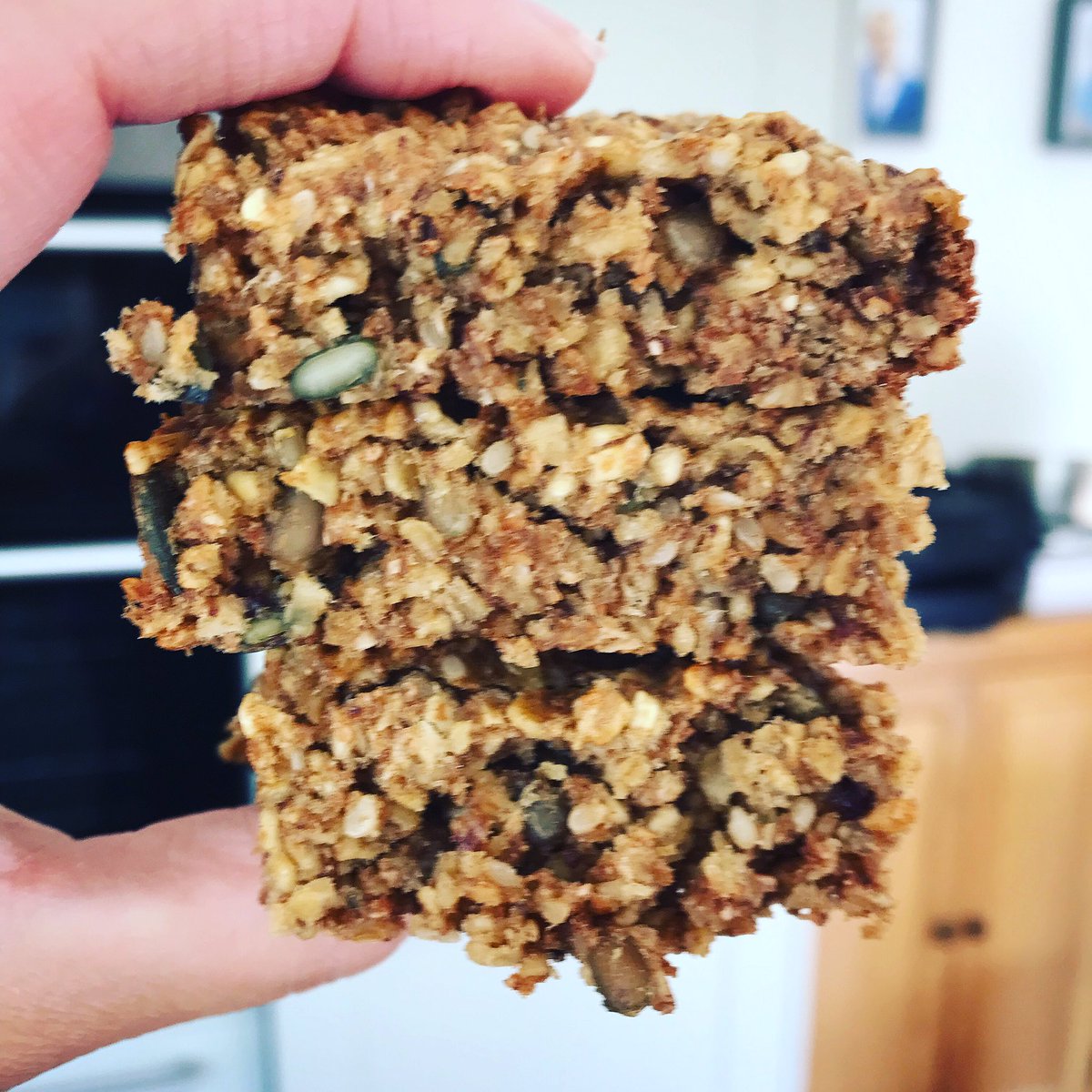 JenAllen85's tweet image. So today I made the seeded protein flapjacks from the @thebodycoach veggie lean in 15 book. Can’t wait to try them!!