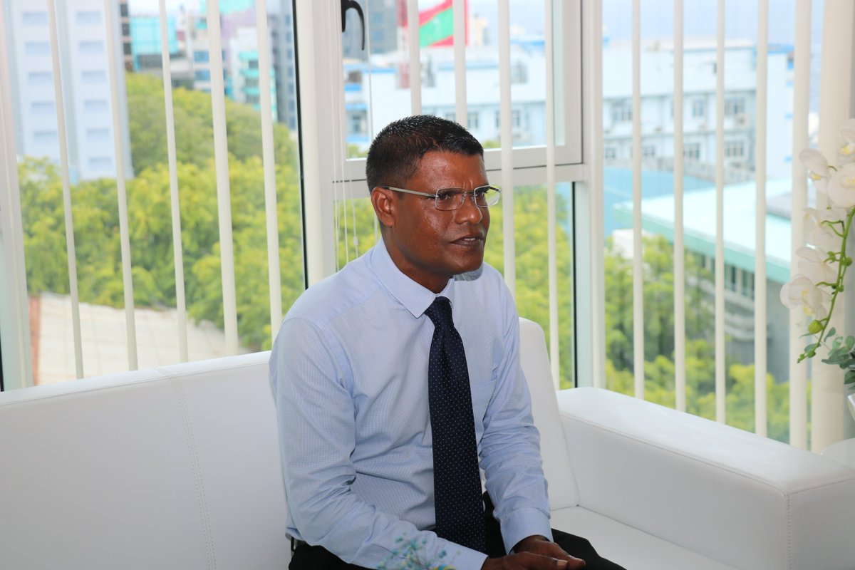 މިނިސްޓަރ ޑރ. ޢާއިޝަތު ޢަލީ އިނގުރައިދޫ ދާއިރާގެ މެމްބަރު ޙަސަން އަޙްމަދާ  ބައްދަލުކުރެއްވުން . <a href="/aisthly/">Aishath Ali</a>
