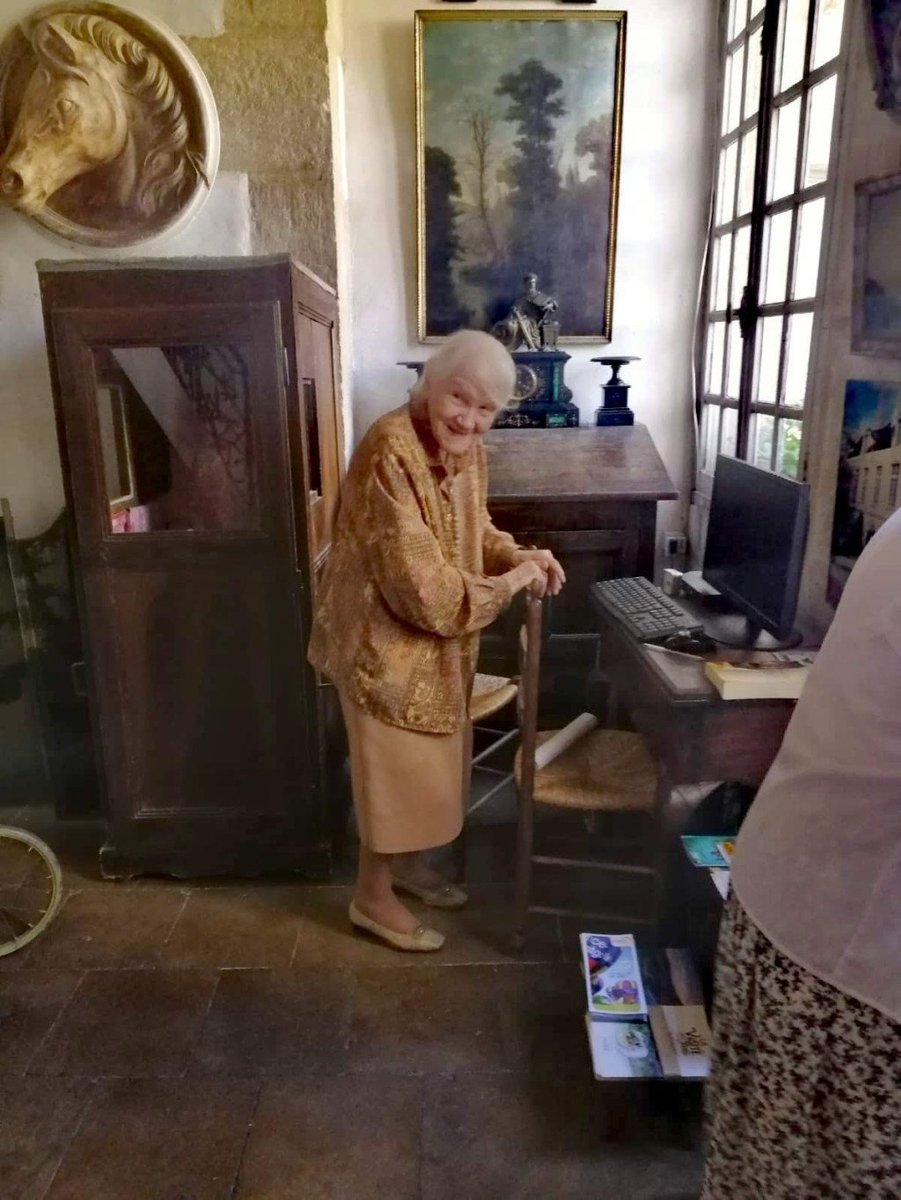 MarjoVonderman's tweet photo. Morvan Frankrijk 2019 https://t.co/8pWRDUM8i8 https://t.co/qjLDhhiEGz