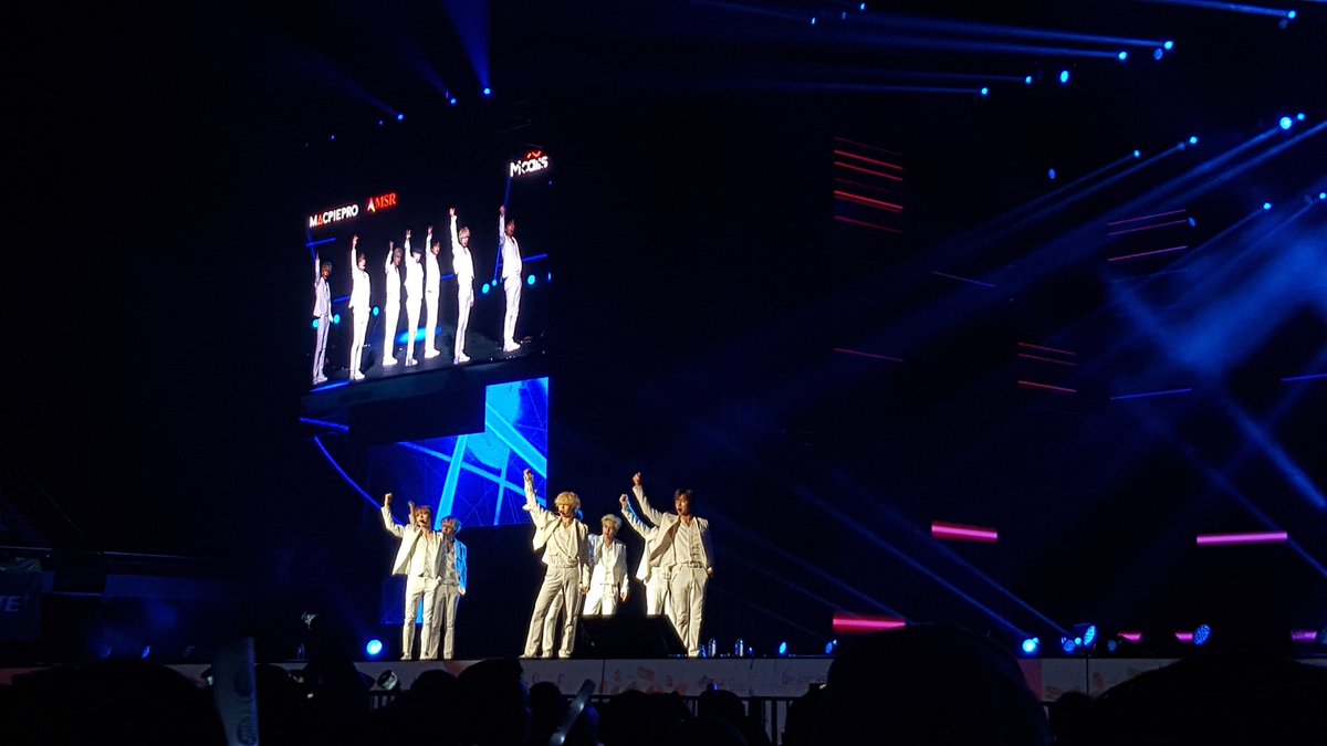 magnetic_jb's tweet photo. Not GOT7 related but it's one year already since I see Monsta Xπππ
#MONSTA_X #Kwave3 #throwback https://t.co/i2jyIHMQn5
