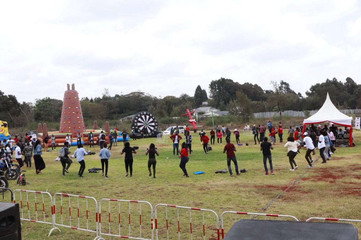 b2bconceptske's tweet photo. The diffrent fun and games are already underway
@Waterfront_KE
#familyfestke https://t.co/6AWO4yQofP