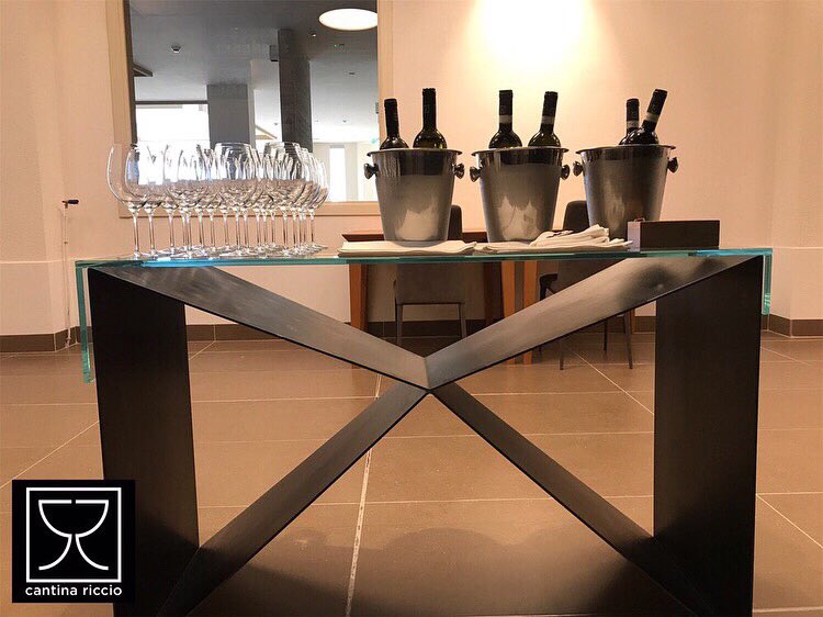 CantinaRiccio's tweet photo. #Degustando!
#cantinariccio #winery #italianwine #irpiniawine #vin #viini #wein #wäin #вино #wijn #ワイン #酒 #vino #wine #winetasting #winetime #winemoment #winelovers #wineevent #enodegustazione #visitaincantina #anteprimaapertura #greenresort #nextopening https://t.co/x0CvbH0sw8
