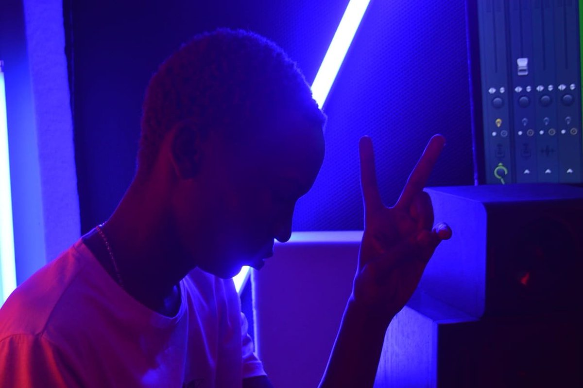 McDustofficial's tweet photo. I give enough fucks to keep me out of jail.. 🌊 https://t.co/PRlXctnG0u