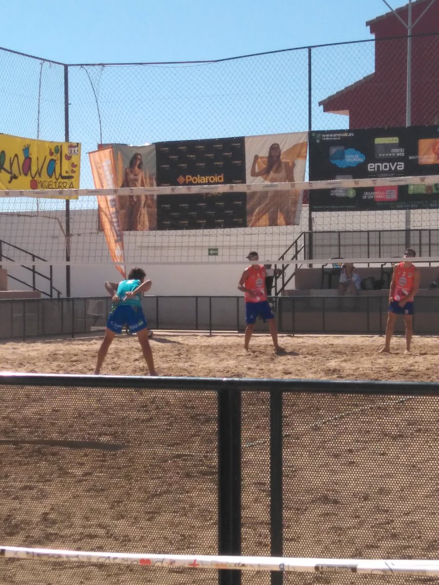 CUARTOS DE FINAL!!
11:30

CV Playas Benidorm/-CVA
CV Manacor/-BAL
14-21;22-20;10-15
