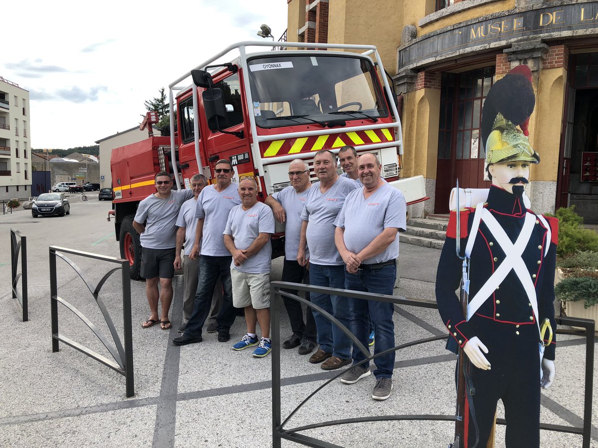60ans's tweet photo. Très belle exposition ‘’ voyage dans le temps ‘’ à la grande Vapeur, elle retrace le parcours des soldats du feu de 1819 à nos jours. https://t.co/UAJJq0Yc71