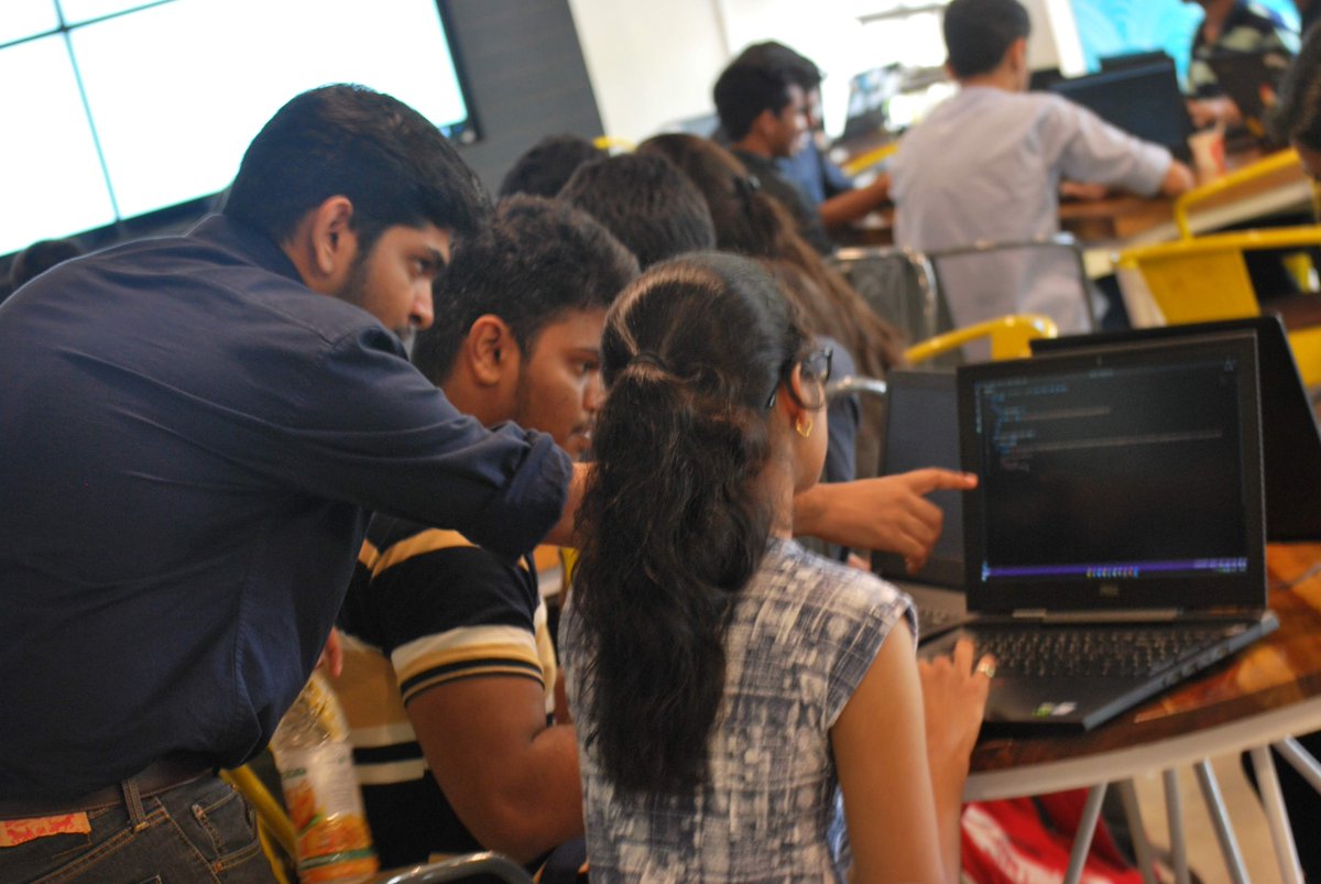 vipul_chodankar's tweet image. Facilitated a session on &apos;Front End Web Development&apos; along with @ShreyKeny  where we covered the basics of HTML, CSS and talked about various web technologies. 

The event &apos;Front /&amp;gt; Meetup&apos; was organised by @devclustergoa  in association with @fbplatform.

#devcluster #devcircles