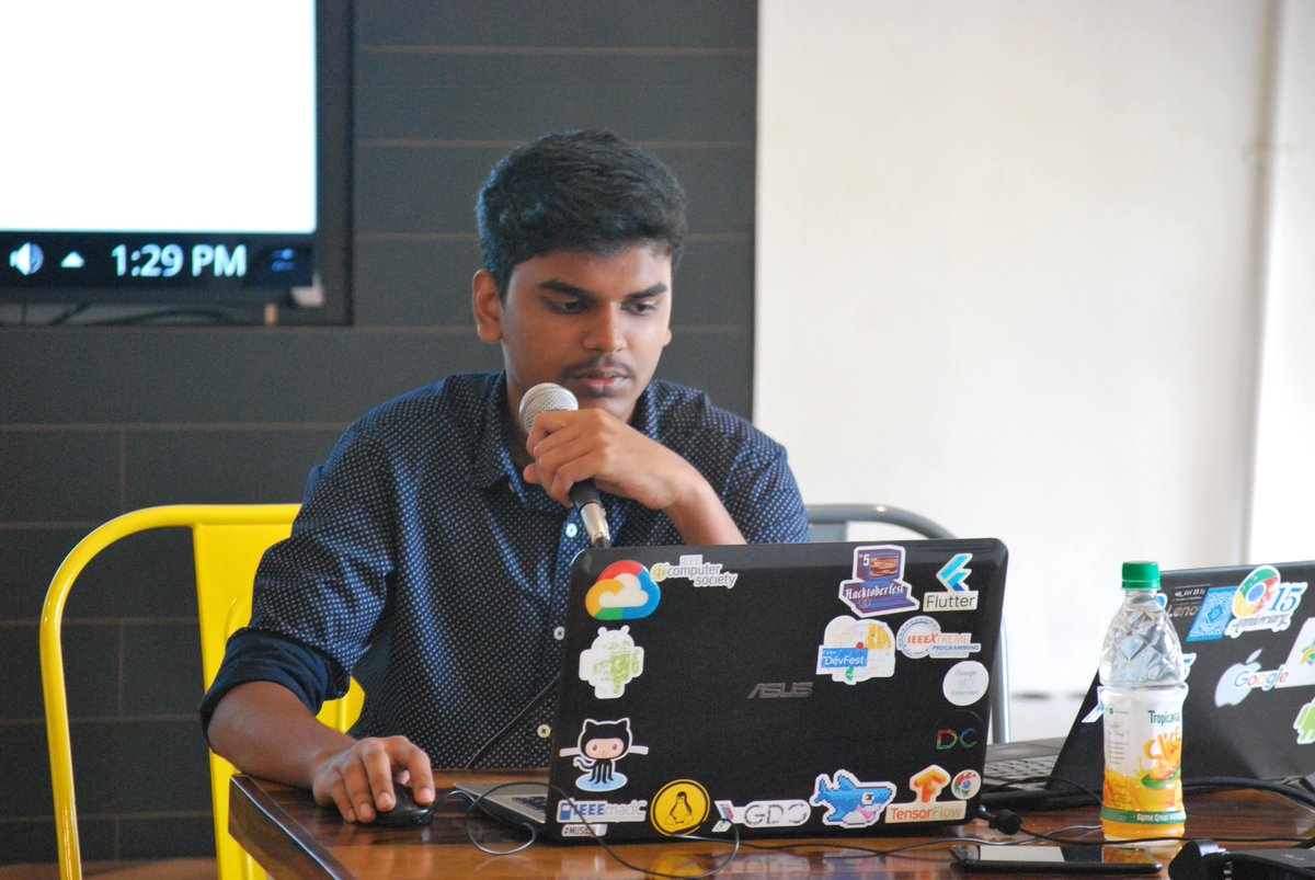 vipul_chodankar's tweet image. Facilitated a session on &apos;Front End Web Development&apos; along with @ShreyKeny  where we covered the basics of HTML, CSS and talked about various web technologies. 

The event &apos;Front /&amp;gt; Meetup&apos; was organised by @devclustergoa  in association with @fbplatform.

#devcluster #devcircles