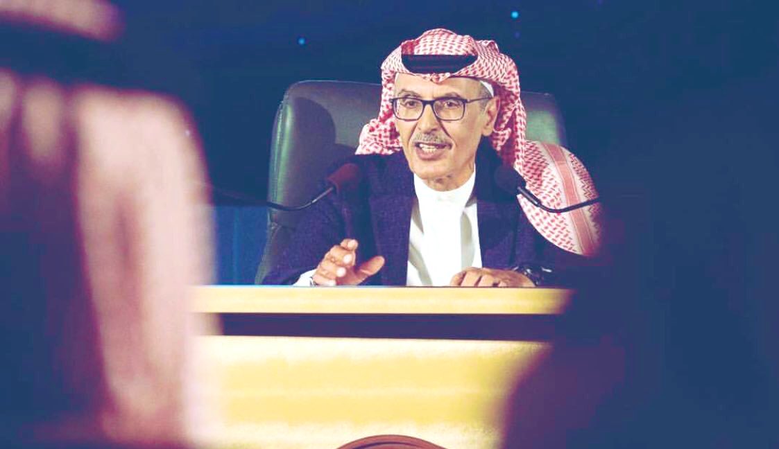 تباهت بك الأزهار ياسيّدة الورد ..