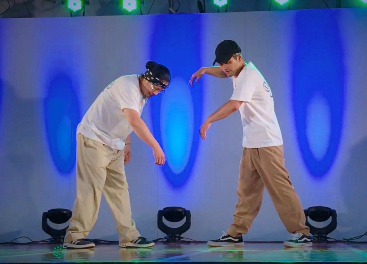 IBELIEVEME2's tweet image. PASSIONE in  前橋花火大会

落合将人さん( ex. WORLD ORDER)の
最新パフォーマンスがUPされています。

お盆のラストは、イケメンで🎵

🎥 youtube.com/watch?v=fxhbyC…
#AnimationDance　#RobotDance