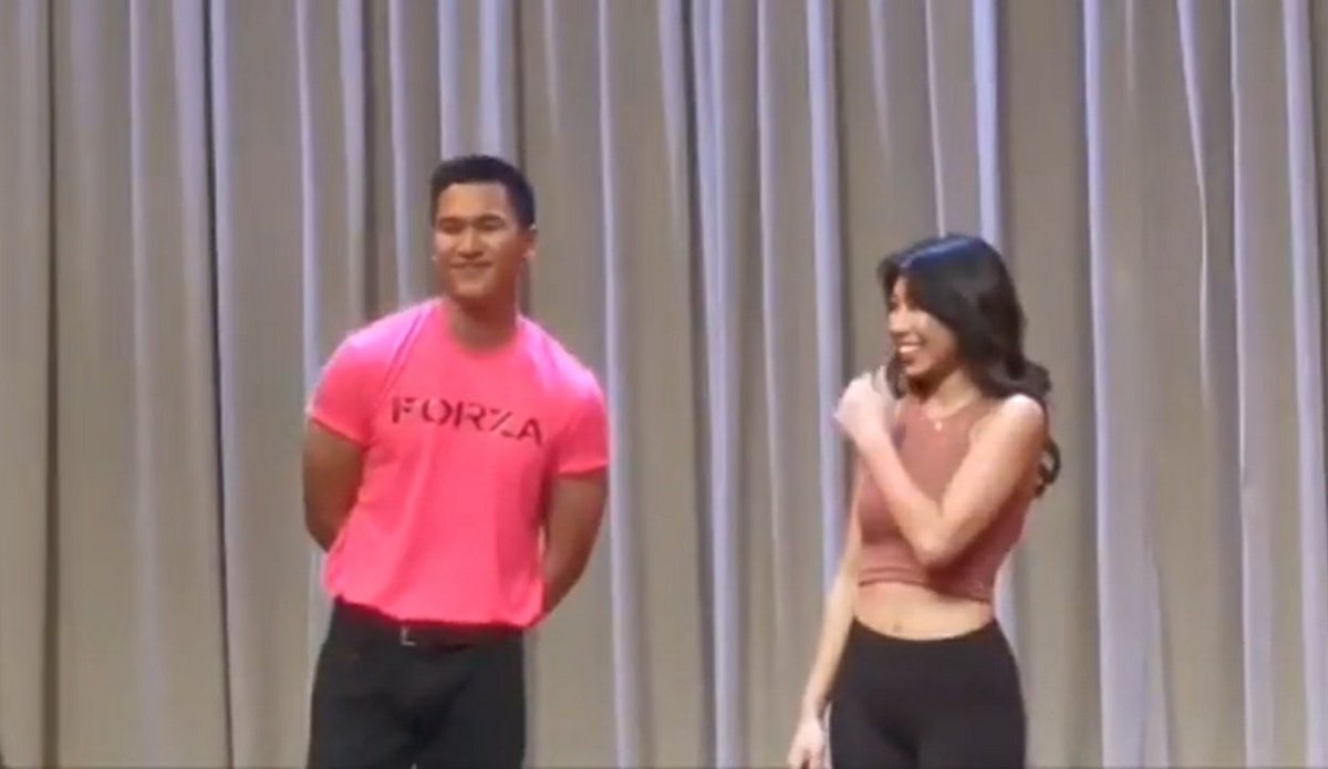awitkiano's tweet photo. JUSKO! Ako namomropblema sa layo ni Gino kay Kiara, nakakaloka!

#KIANOFirstMallShow https://t.co/WHijEvBeb8