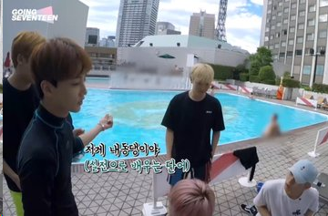 내동댕이가 뭠까?
세이가쿠로 트레 햇음 ㅋㅋㅋㅋㅋㅋㅋ (원본 오른쪽 