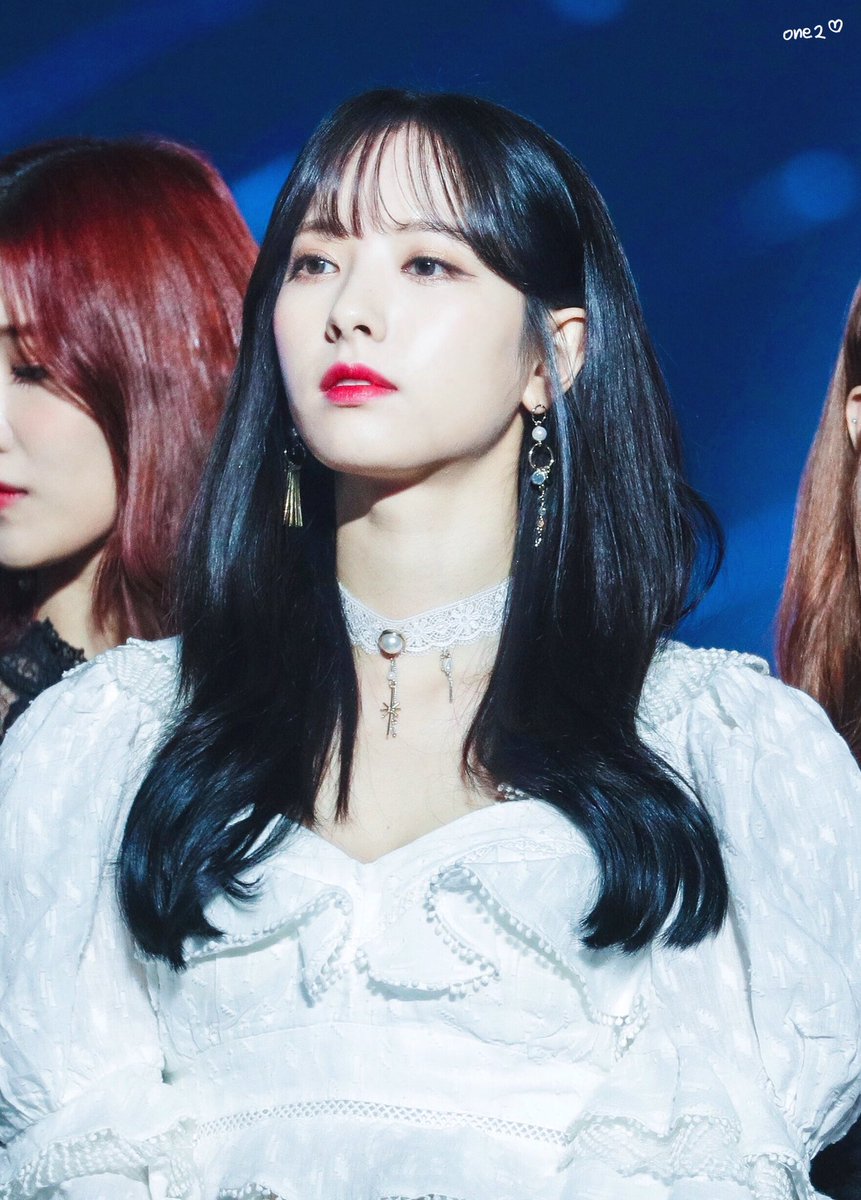 YtBn95's tweet photo. 🎊🎉⭐️ 뽀탄절 ⭐️🎉🎊

당신이 행복을 찾아가는 것이 아닌 행복이 당신을 찾아가길🥰 생일 축하드려요🥳🥳

#BONA #보나 #WJSN #우주소녀 
❤️ #HappyBONADay ❤️ https://t.co/gBxTw8ndMU