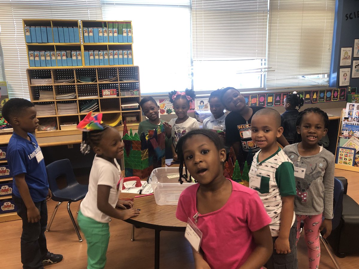 DorrellConnie's tweet photo. You forget how little they are at the beginning of the year! They grow so much in Kindergarten! #proud2bace https://t.co/KCuHihWDEJ