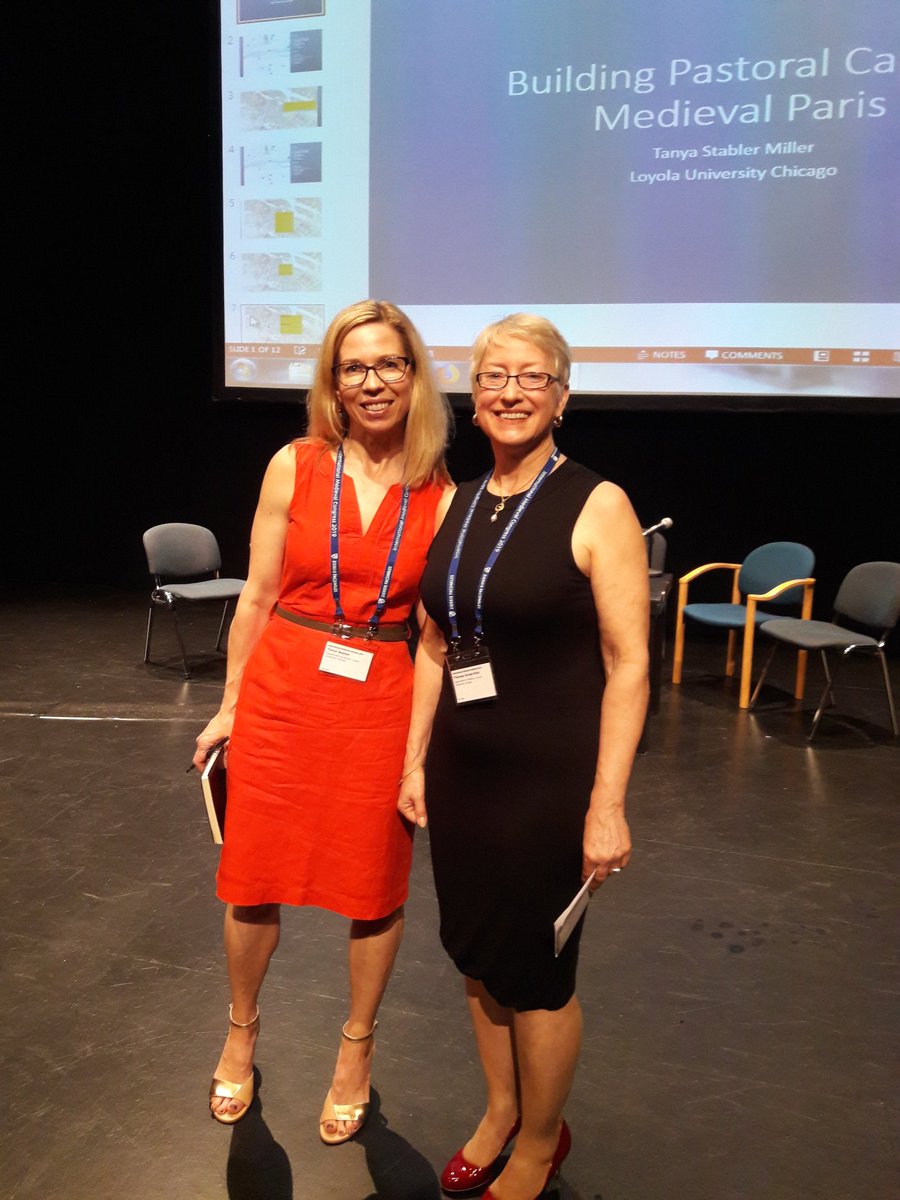 finally worked out how to tweet this photo of fab session on medieval paris! #imc2019 @StablerTanya